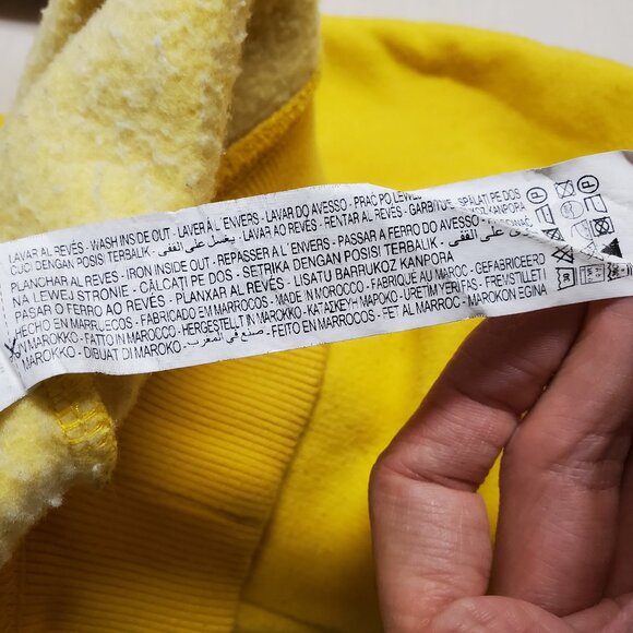 Unisex Yellow Snoopy Peanuts Cartoon Graphic Print Sweater Jumper Zara - Picture 8 of 12